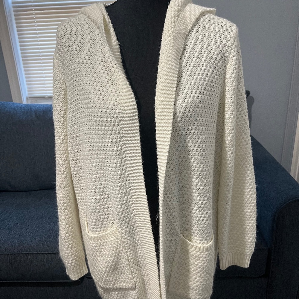 White Hooded Cozy Cardigan sz Small